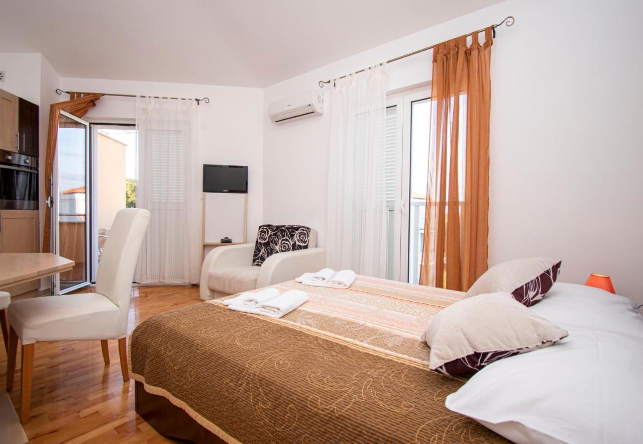 Lotusapart Premantura Extérieur photo