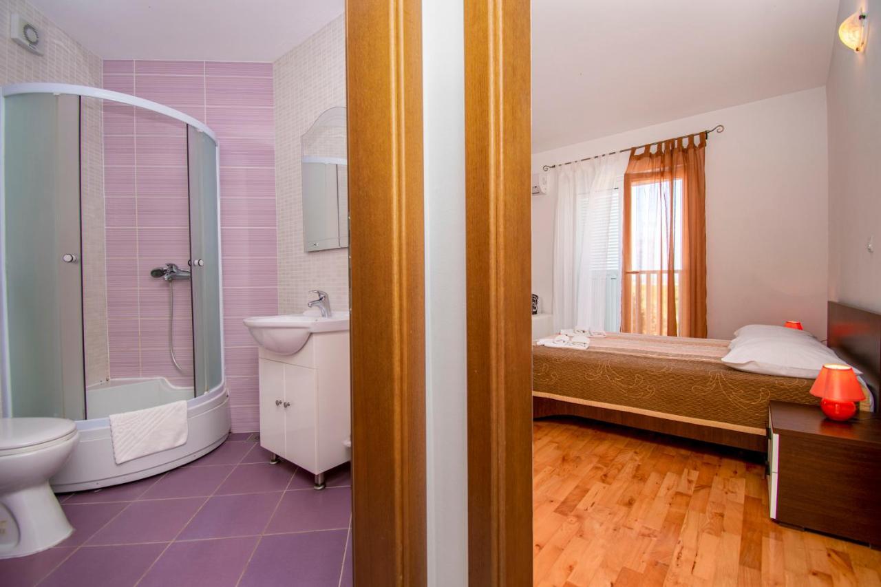 Lotusapart Premantura Extérieur photo
